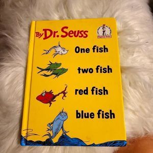 The beginner  book story by Dr. Seuss..one fish 🐟.......1988 edition